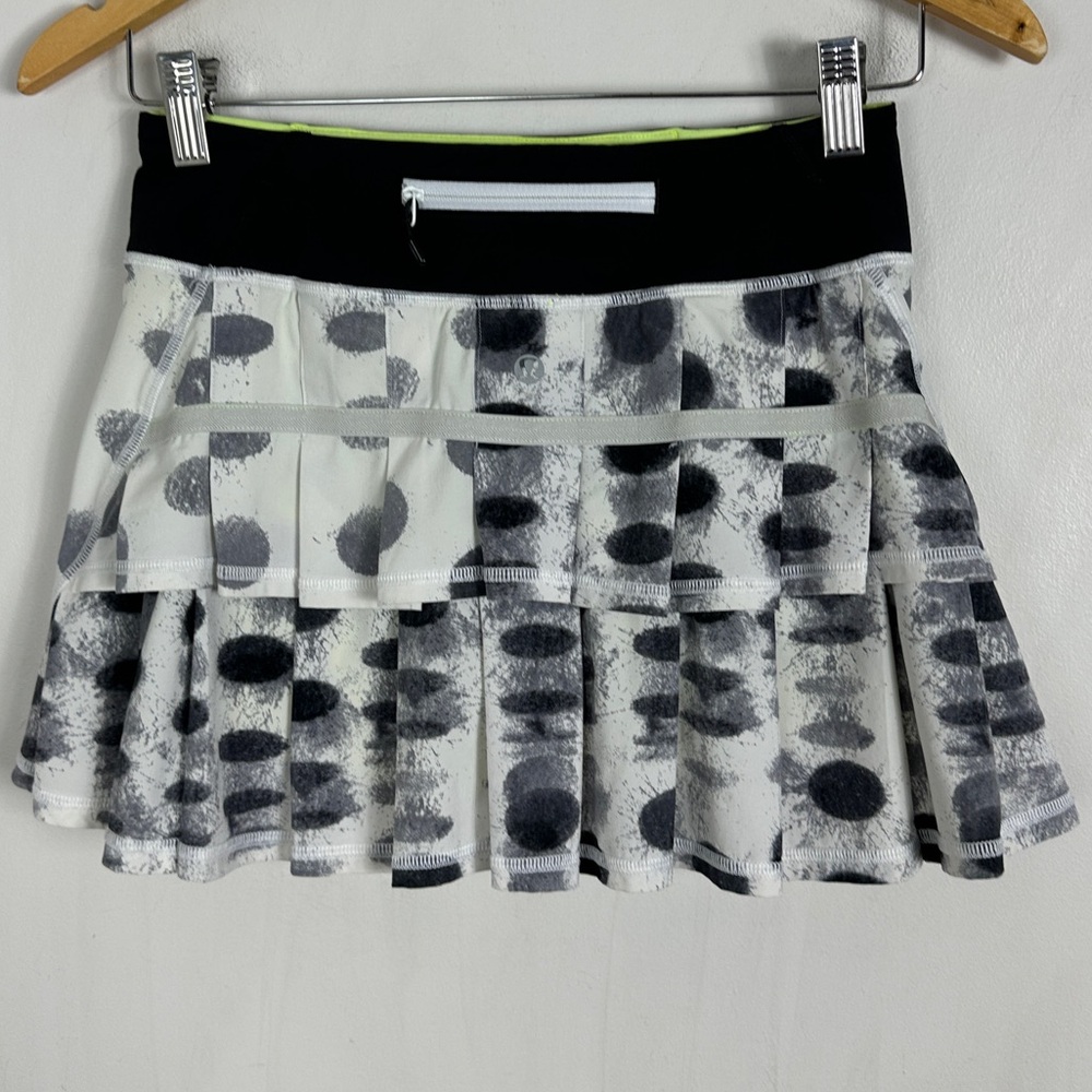 Lululemon Run Pace Setter Skirt Seaside Polka Dot Size 2 Tennis Skort Pickleball - Picture 5 of 16